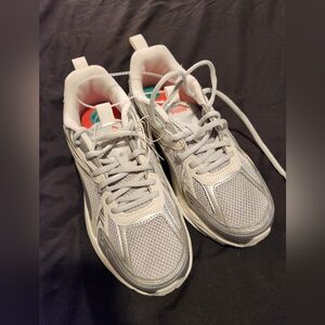 Women Brand New Sneakers NWT